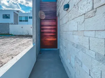 CASA EN VENTA EN ZONA CASCATTA, LOMAS DE ANGELÓPOLIS III