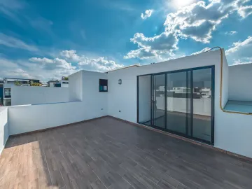 CASA EN VENTA EN ZONA CASCATTA, LOMAS DE ANGELÓPOLIS III