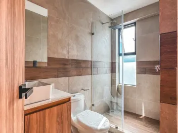 CASA EN VENTA EN ZONA CASCATTA, LOMAS DE ANGELÓPOLIS III