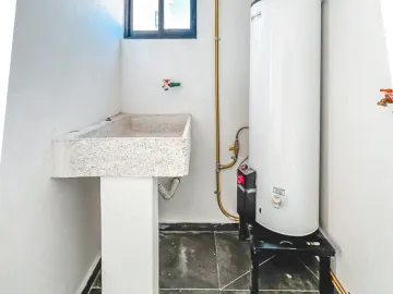 CASA EN VENTA EN ZONA CASCATTA, LOMAS DE ANGELÓPOLIS III