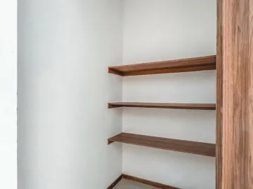 CASA EN VENTA EN ZONA CASCATTA, LOMAS DE ANGELÓPOLIS III