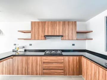 CASA EN VENTA EN ZONA CASCATTA, LOMAS DE ANGELÓPOLIS III
