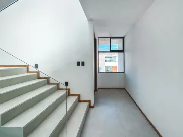 CASA EN VENTA EN ZONA CASCATTA, LOMAS DE ANGELÓPOLIS III