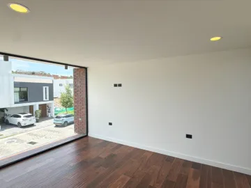 Casa en Venta en Lomas de Angelopolis en Esquina