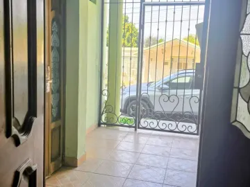 Casa en Venta en San Nicolás de los Garza, Nuevo León: Espaciosa y Bien Ubicada