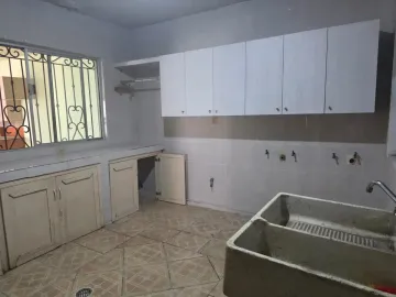 Casa en Venta en San Nicolás de los Garza, Nuevo León: Espaciosa y Bien Ubicada