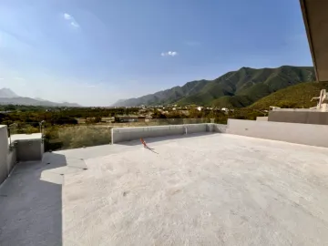Casa en Venta en Santiago, NL Carretera Nacional