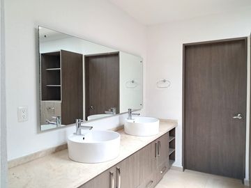 CASA AMUEBLADA CON TERRAZA EN RENTA EN ZIBATA EL MARQUES QUERETARO GAA