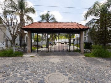 CASA EN HACIENDA SAN PEDRO EL TAPATIO