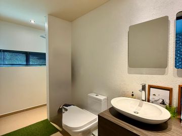 Casa campestre en loteo con portada para varias