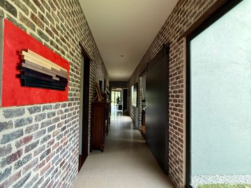 Casa campestre en loteo con portada para varias