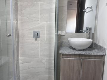 Apartamento en venta de 3 hab. en Floralia, Bogotá