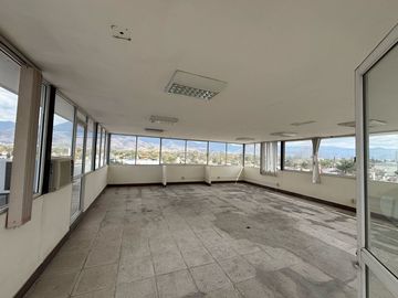 Edificio Comercial en Venta  - (3)