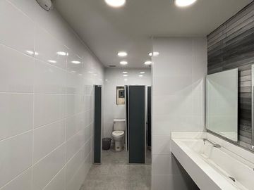 Edificio Comercial en Venta  - (3)