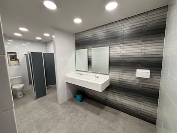 Edificio Comercial en Venta  - (3)