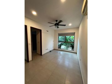Casa en renta de 330 m2 en Cumbres, Cancún