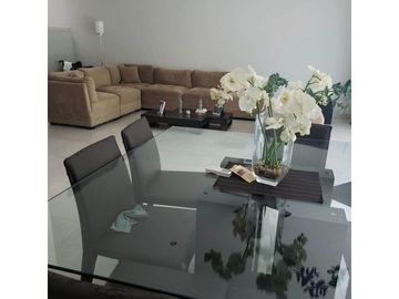 Casa en renta de 330 m2 en Cumbres, Cancún