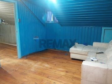 Conectividad y espacio : casa 4 dorm. y estar
