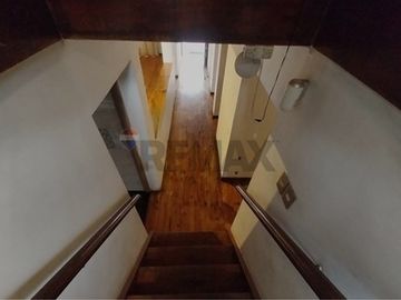 Conectividad y espacio : casa 4 dorm. y estar