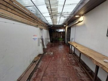 Conectividad y espacio : casa 4 dorm. y estar