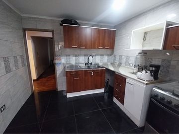 Conectividad y espacio : casa 4 dorm. y estar