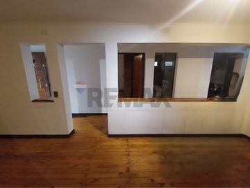 Conectividad y espacio : casa 4 dorm. y estar