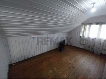 Conectividad y espacio : casa 4 dorm. y estar