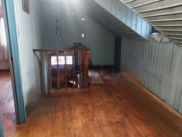 Conectividad y espacio : casa 4 dorm. y estar