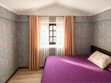 Casa esquina con segunda vivienda independiente