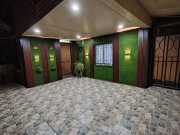 Casa esquina con segunda vivienda independiente
