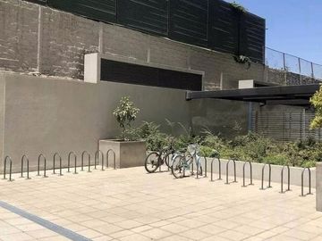 OFICINA JUNTO A CLL/Estacionamiento