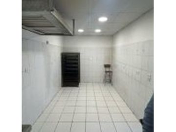 Esquina Comercial en Franklin con Renta Activa