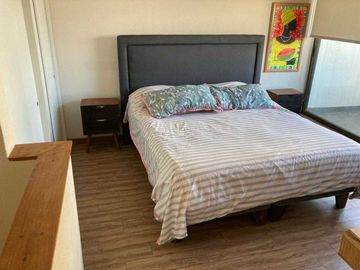 HERMOSO TOWN HOUSE EN BARRIO YUNGAY