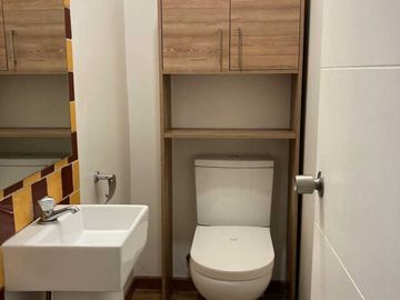 HERMOSO TOWN HOUSE EN BARRIO YUNGAY
