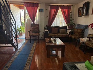Acogedora casa en Isla de Maipo