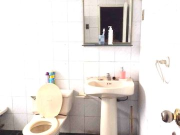 Casa en venta 5 de Abril con Aeropuerto , Estacion central