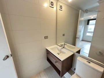 Semi Nuevo 1 Dormitorio + bodega; Av. Perú, C° San Cristobal