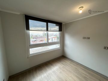 Semi Nuevo 1 Dormitorio + bodega; Av. Perú, C° San Cristobal