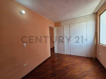 Departamento 2D en Alquiler Sector La Mariscal