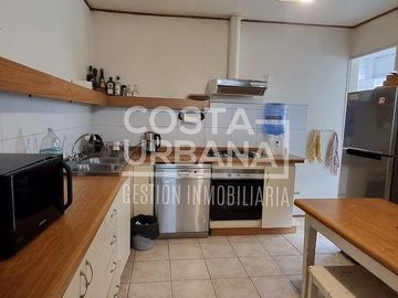 Costa Urbana vende hermosa casa en Los Romeros