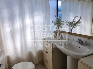 Costa Urbana vende hermosa casa en Los Romeros