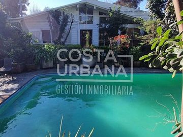 Costa Urbana vende hermosa casa en Los Romeros