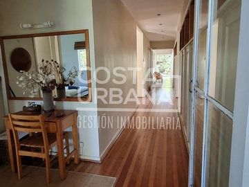 Costa Urbana vende hermosa casa en Los Romeros