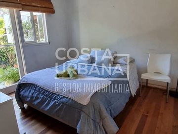 Costa Urbana vende hermosa casa en Los Romeros