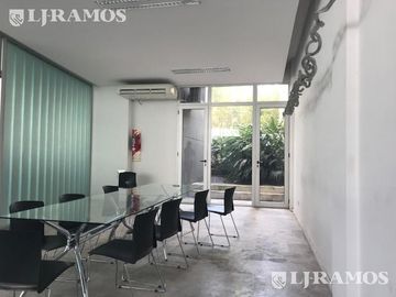 Alquiler de oficina de 180 m2 en Olivos