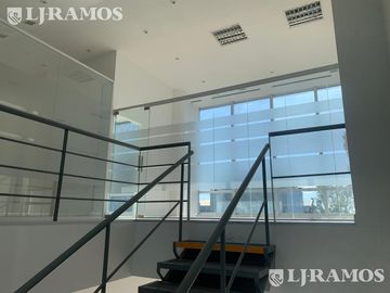 Alquiler de oficina de 180 m2 en Olivos