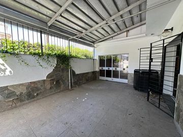 Casa de 4 dormitorios a la venta en Rosario