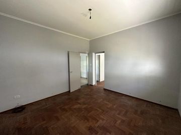 Casa de 4 dormitorios a la venta en Rosario