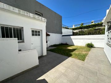Casa de 4 dormitorios a la venta en Rosario