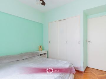 Venta departamento 3 ambientes 57M² con balcón al frente en Parque Chacabuco Caballito apto crédito
